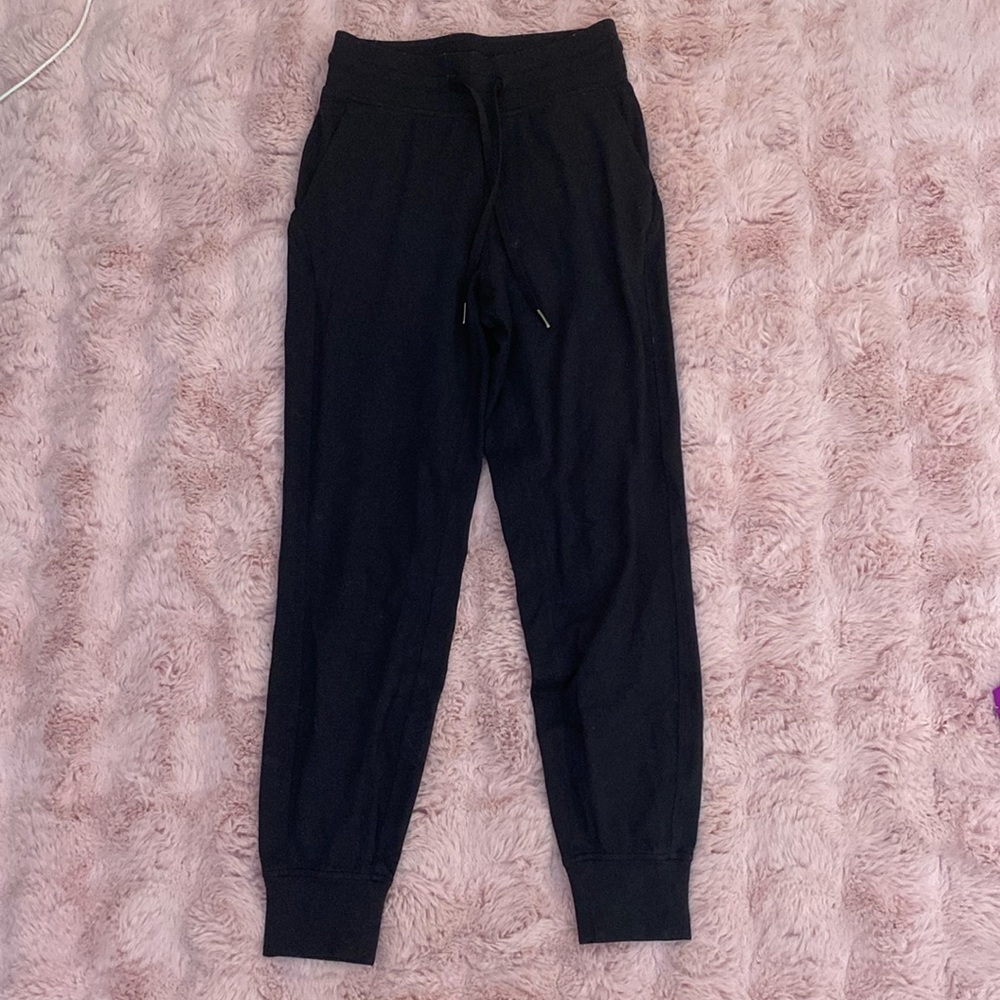 Lululemon ready to rulu joggers